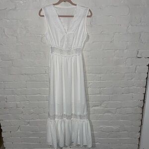 White Lace Dress M